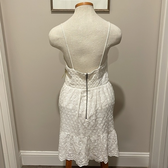 NWT!! Alice + Olivia - Fae Eyelet Sleeveless Minidress - White - Size 6 - Picture 8 of 12